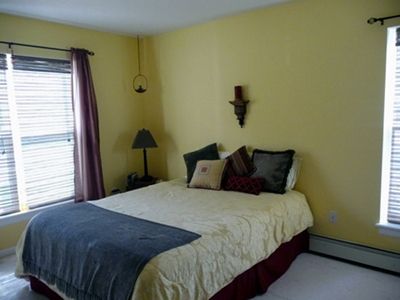 resize-of-downstairs-bedroom.jpg